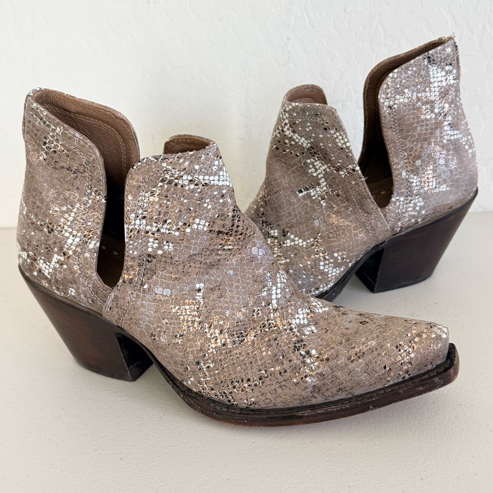 ARIAT Dixon Metallic Snake Print Leather Snip Toe Ankle Boot 9B - Picture 5 of 11